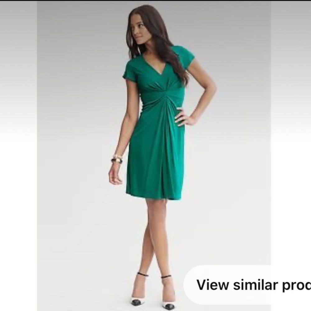 Kate Middleton engagement-inspired dress by Issa for Banana Republic